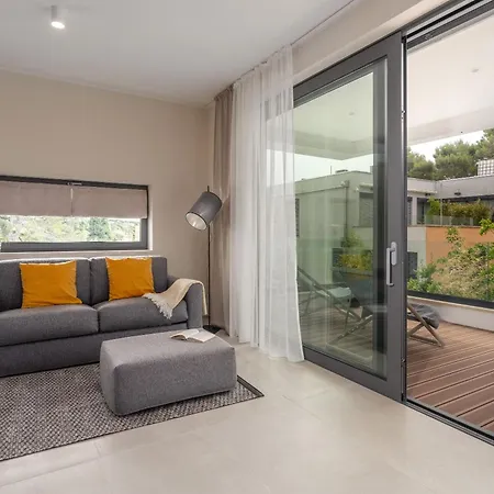 The Q Bliss - Your New 4-Star Hideaway With A Garage Rovinj Exterior foto
