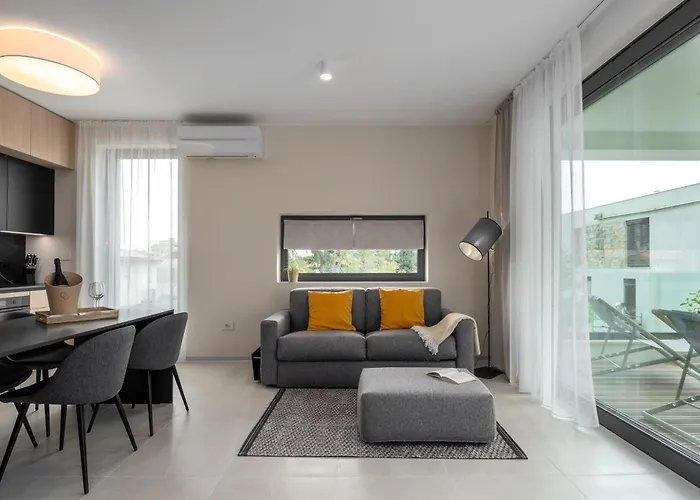 The Q Bliss - Your New 4-Star Hideaway With A Garage