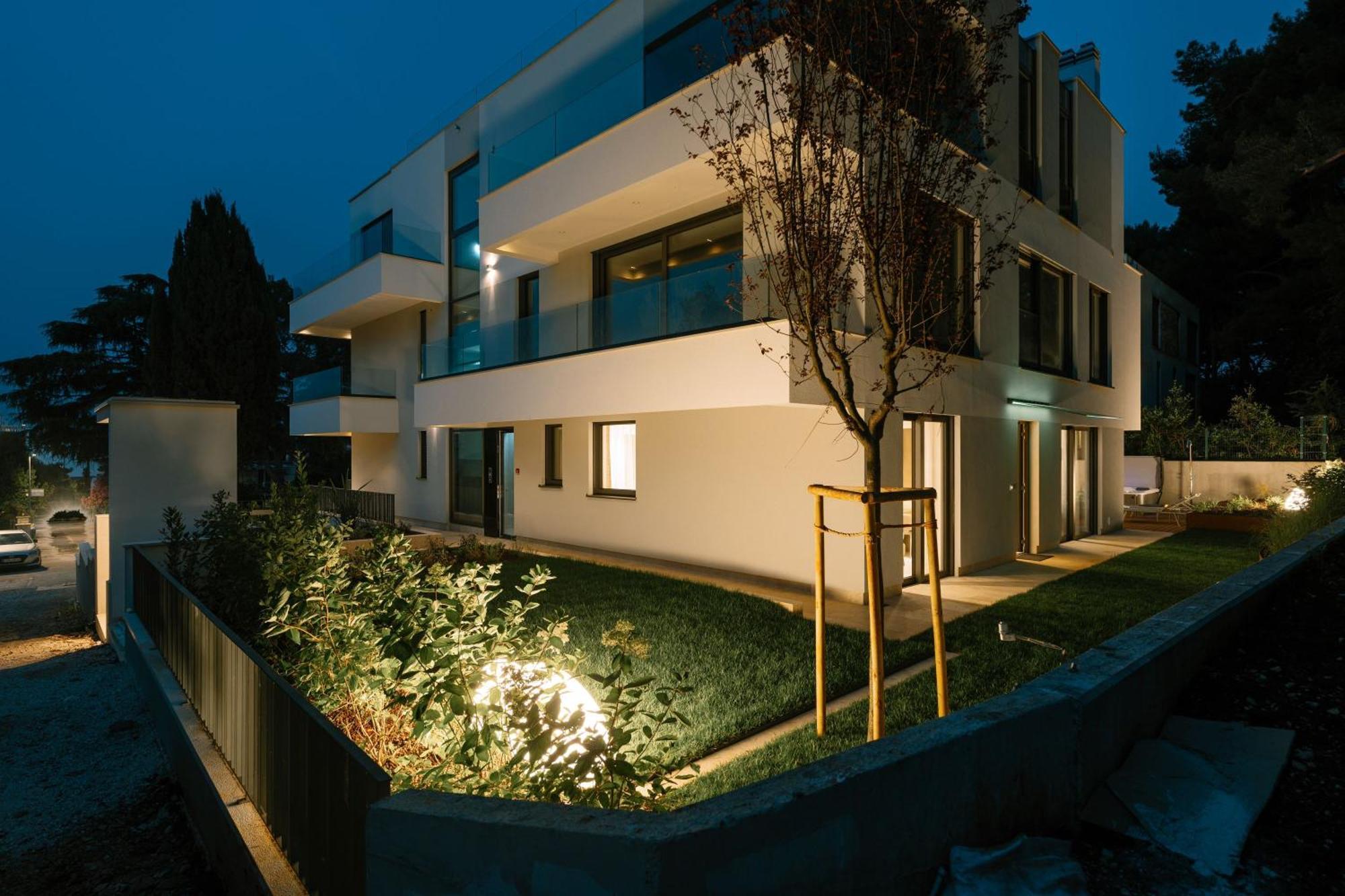 The Q Bliss - Your New 4-star Hideaway With A Garage Apartment